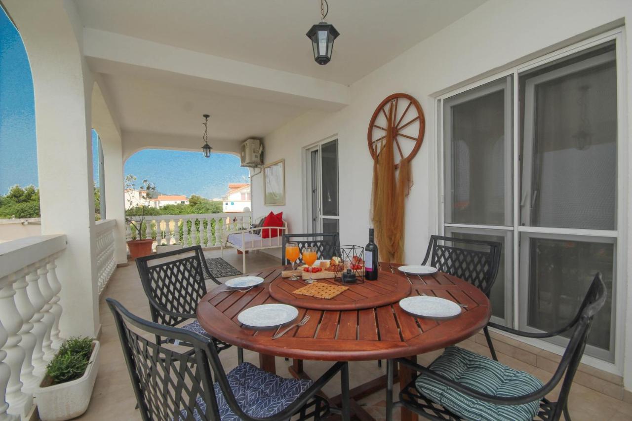 Tribalj Lola'S Apartments מראה חיצוני תמונה
