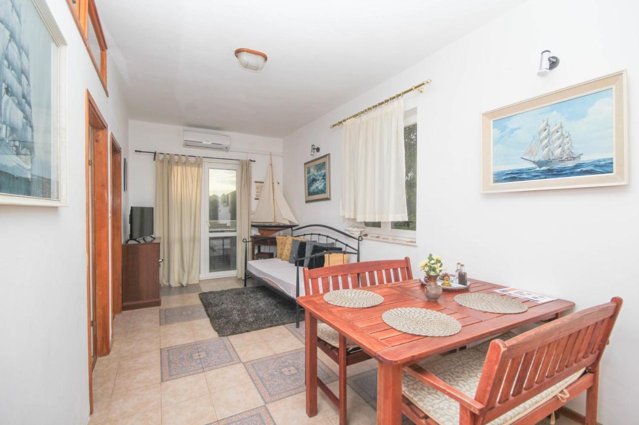 Tribalj Lola'S Apartments מראה חיצוני תמונה