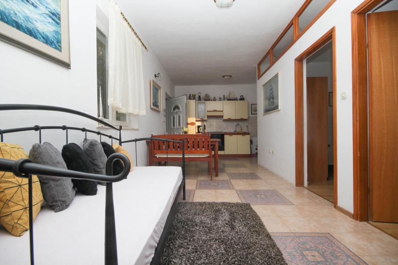 Tribalj Lola'S Apartments מראה חיצוני תמונה