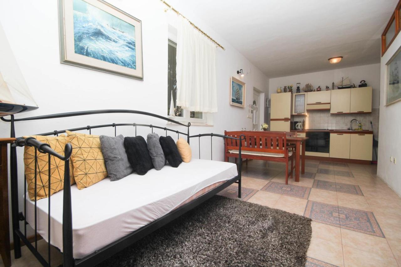 Tribalj Lola'S Apartments מראה חיצוני תמונה