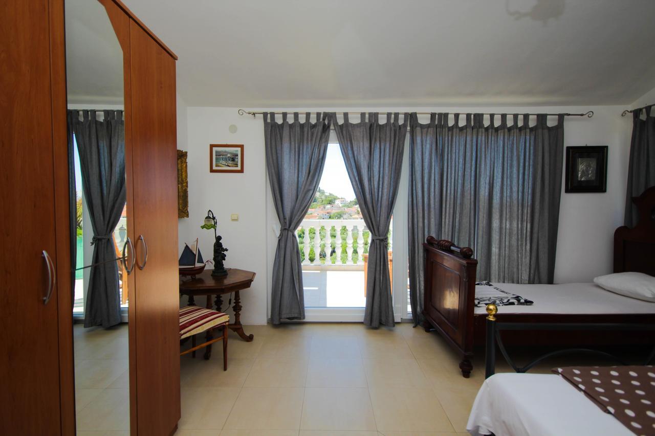 Tribalj Lola'S Apartments מראה חיצוני תמונה