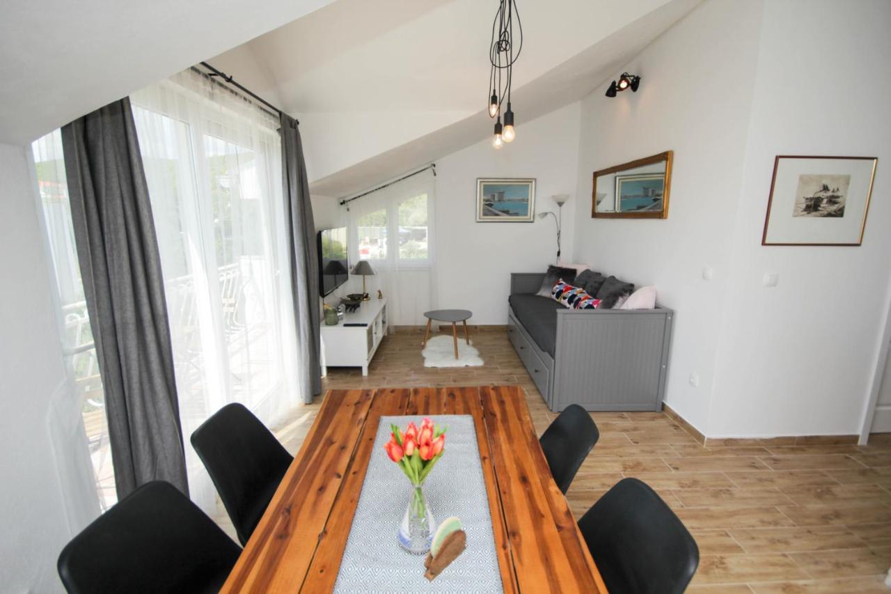 Tribalj Lola'S Apartments מראה חיצוני תמונה