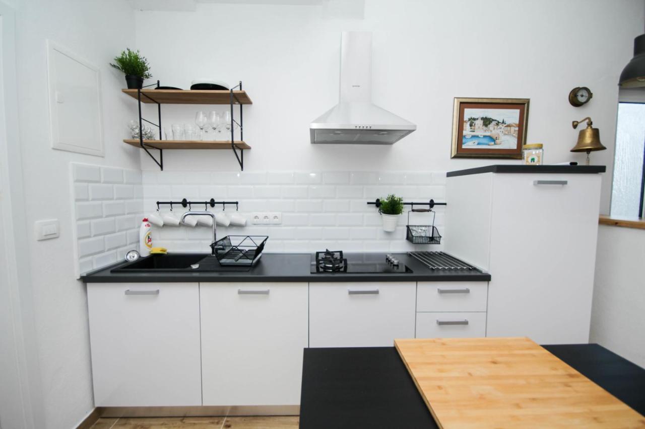 Tribalj Lola'S Apartments מראה חיצוני תמונה